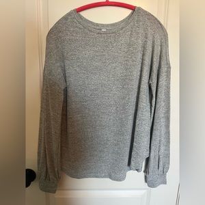 Tickled Teal Heather Gray Bell Sleeved Blouse. Women’s Large